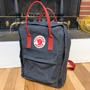 Fjallraven Kanken classic black backpack